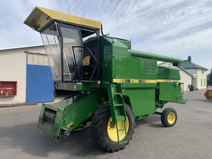 John Deere 1055 cosechadora de cereales