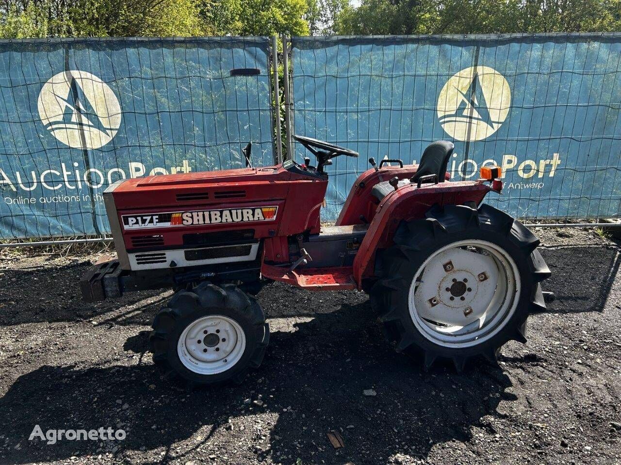 Shibaura P17F tractor de ruedas